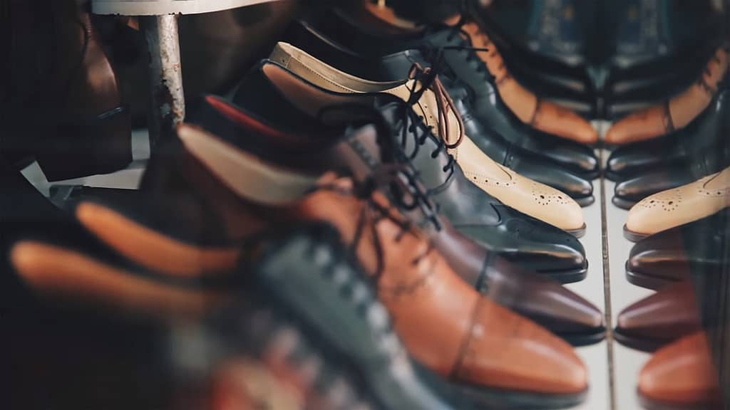 Mastering the Art of Men's Footwear