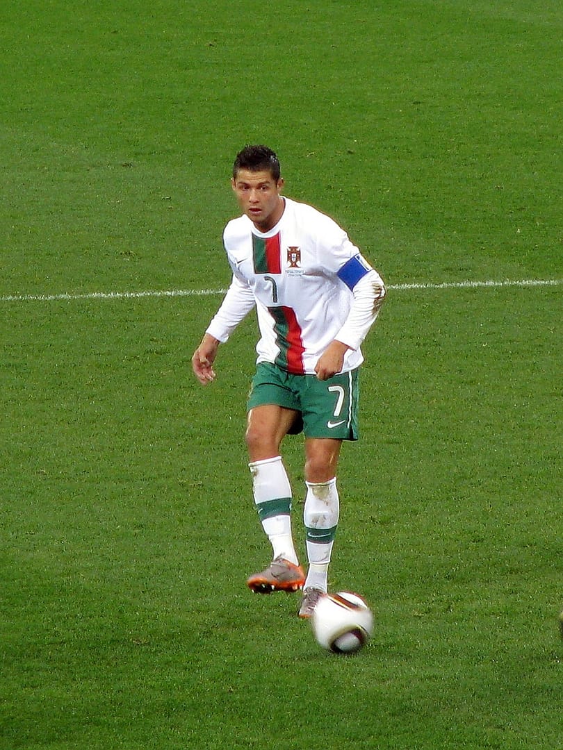 cristiano ronaldo, world cup 2010, portugal-1618341.jpg