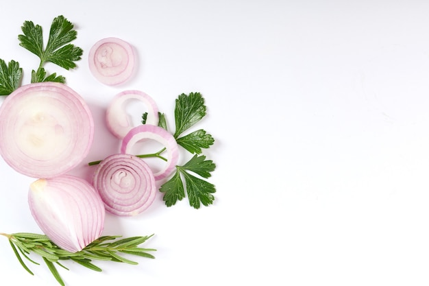 red-whole-sliced-onion-fresh-onion-isolated-white-surface-with-clipping-path-sliced-red-onion-with-parsley-white_1150-44629