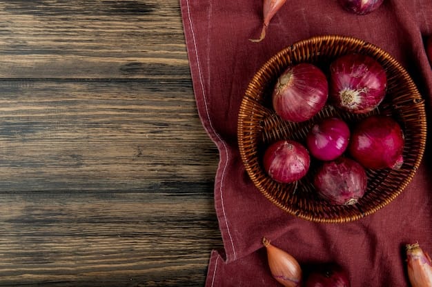 top-view-red-onions-basket-with-shallots-bordo-cloth-wooden-background-with-copy-space_141793-9676